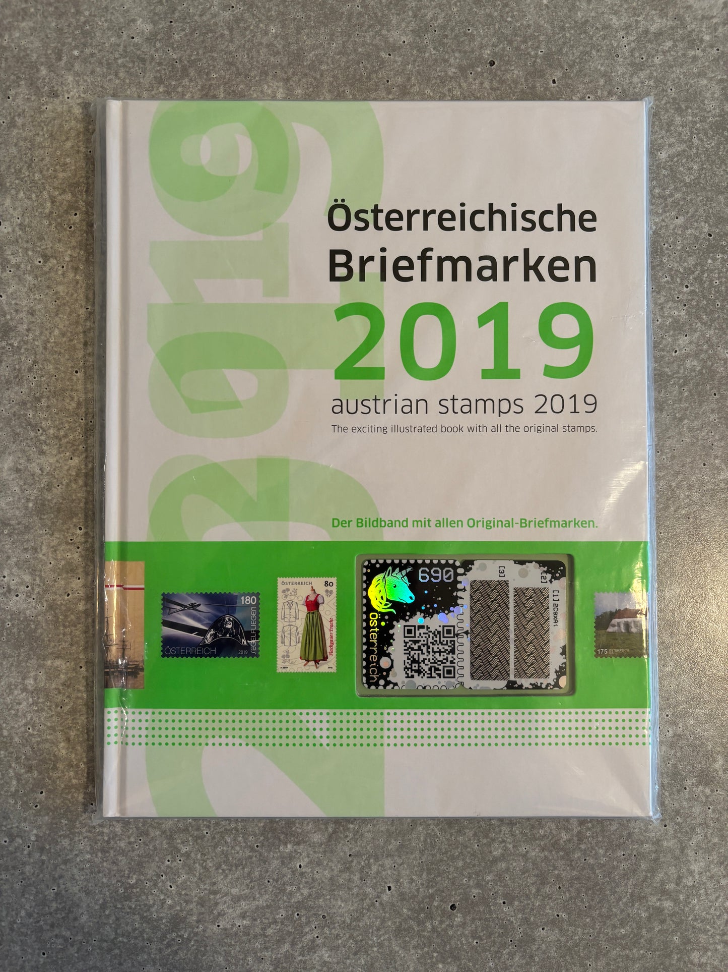 Crypto Stamp - Jahrbuch/Yearbook with blue CS1